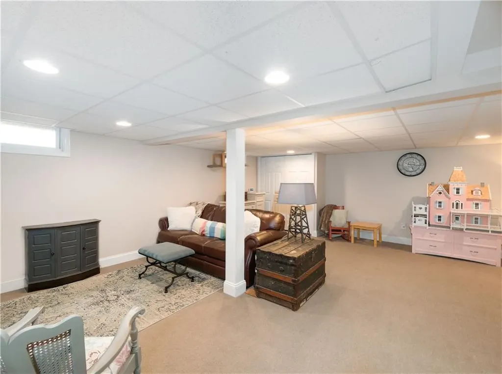 9 Kennington Avenue Coventry RI 02816