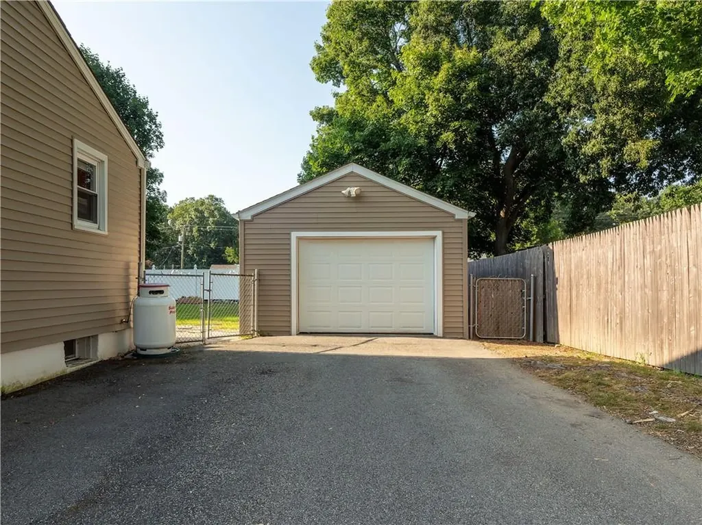 9 Kennington Avenue Coventry RI 02816
