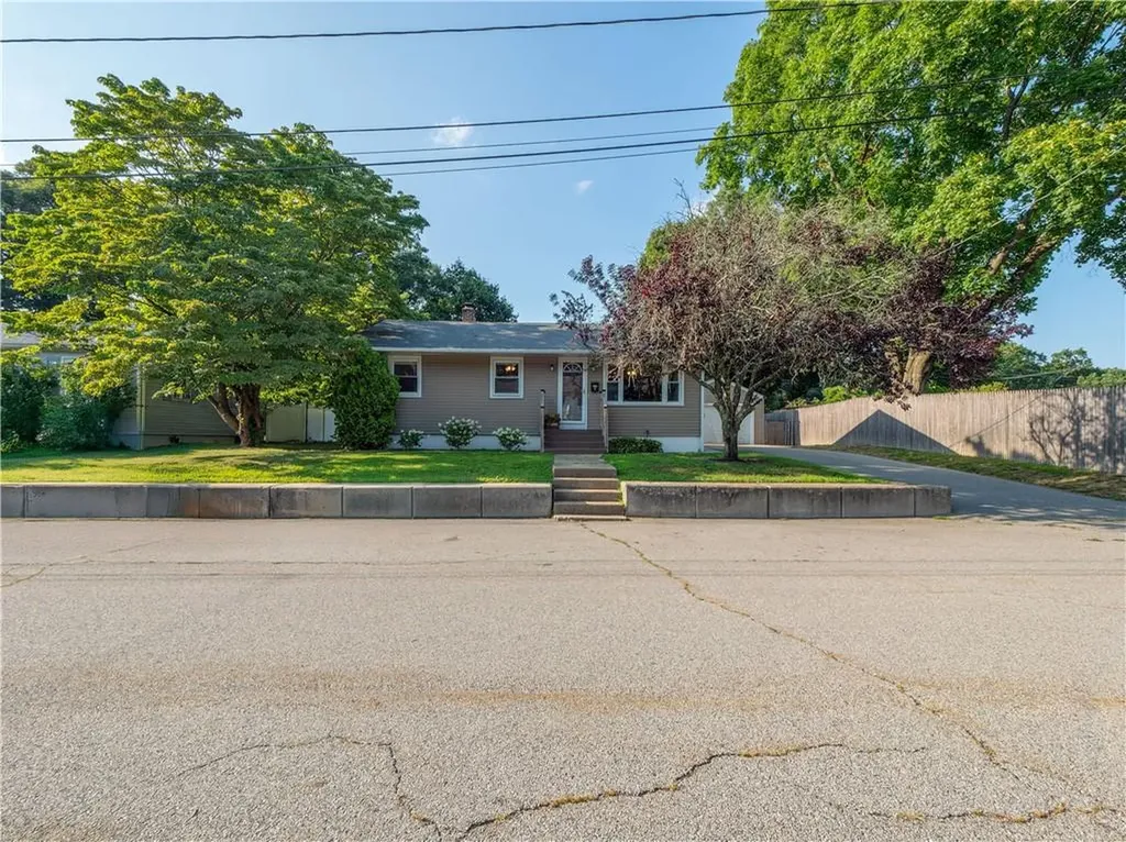 9 Kennington Avenue Coventry RI 02816