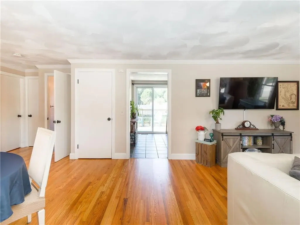 9 Kennington Avenue Coventry RI 02816