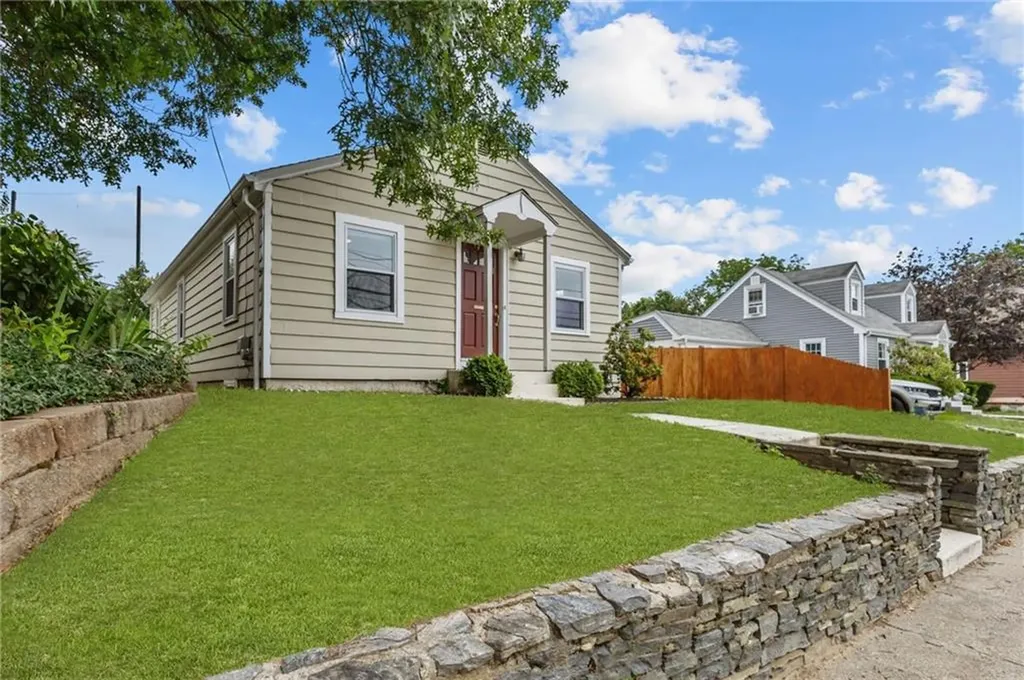 249 Whitford Avenue Providence RI 02908
