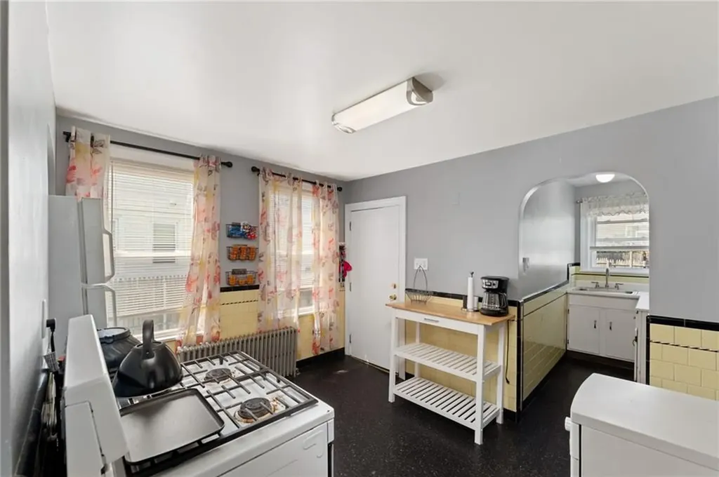 313 Branch Avenue Providence RI 02904