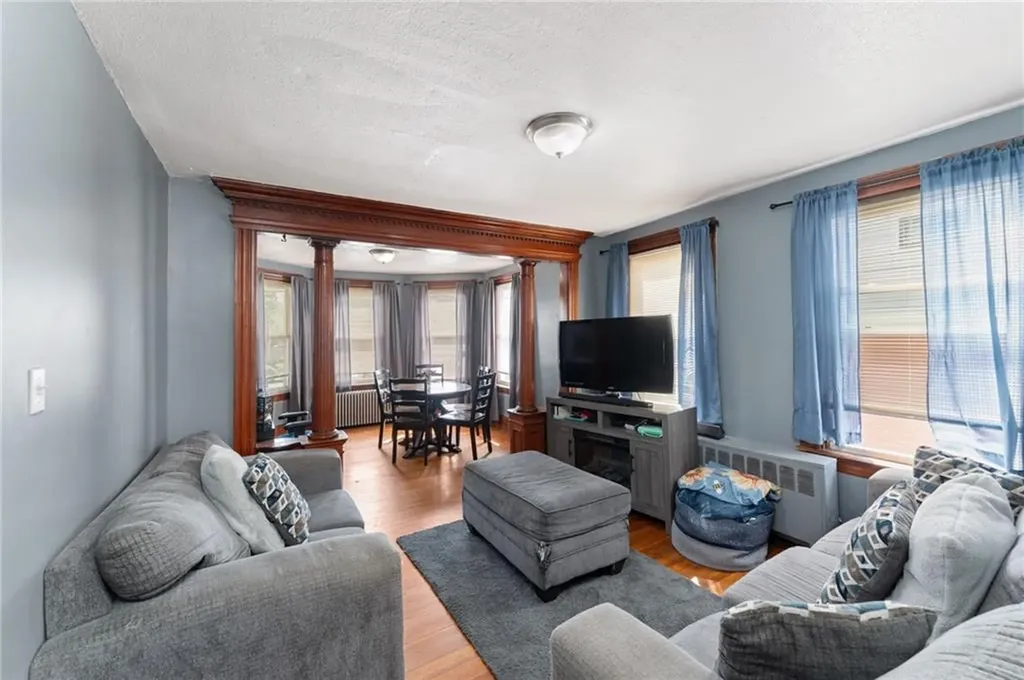 313 Branch Avenue Providence RI 02904