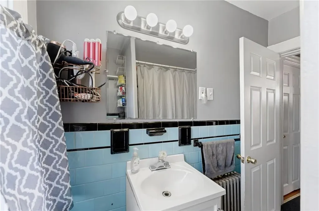 313 Branch Avenue Providence RI 02904