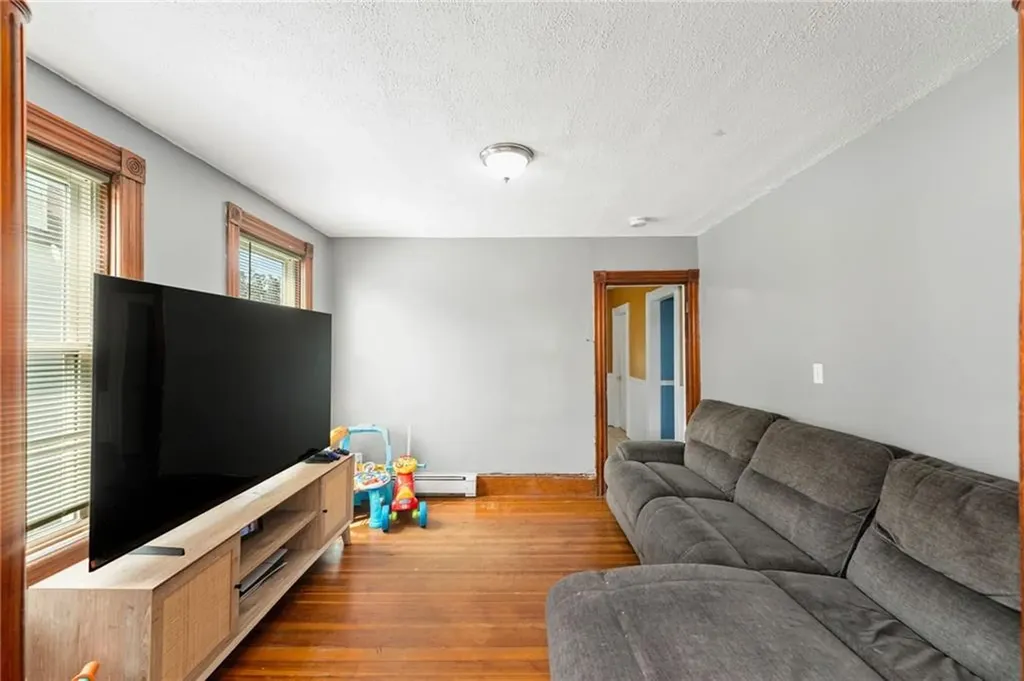 313 Branch Avenue Providence RI 02904
