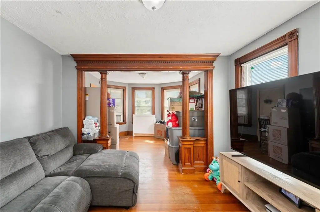 313 Branch Avenue Providence RI 02904