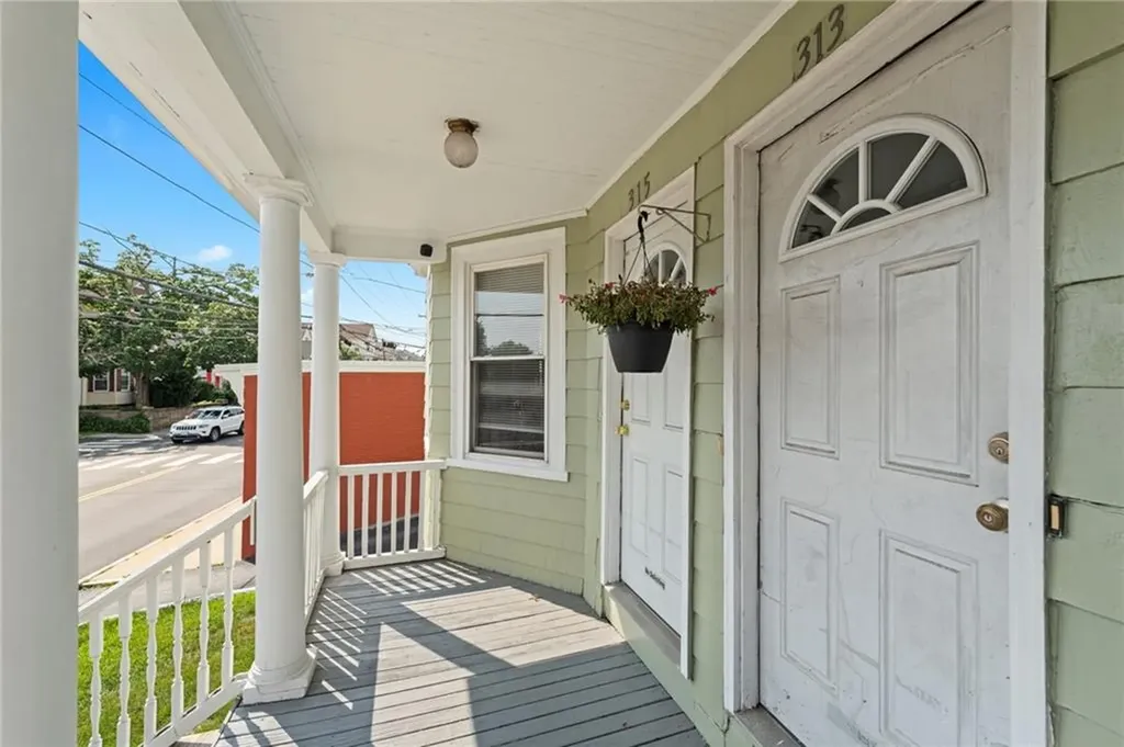313 Branch Avenue Providence RI 02904