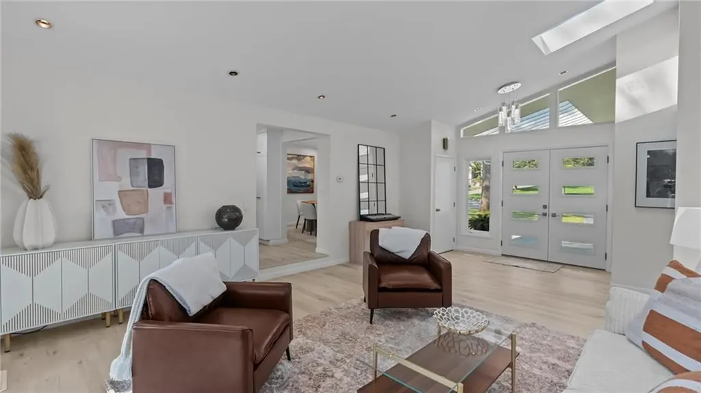 12 Kenmore Way Lincoln RI 02865