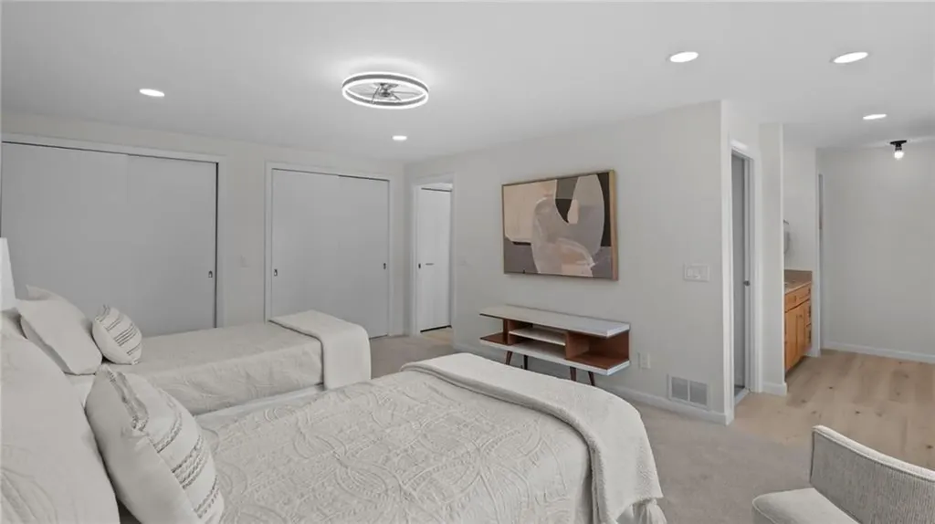 12 Kenmore Way Lincoln RI 02865