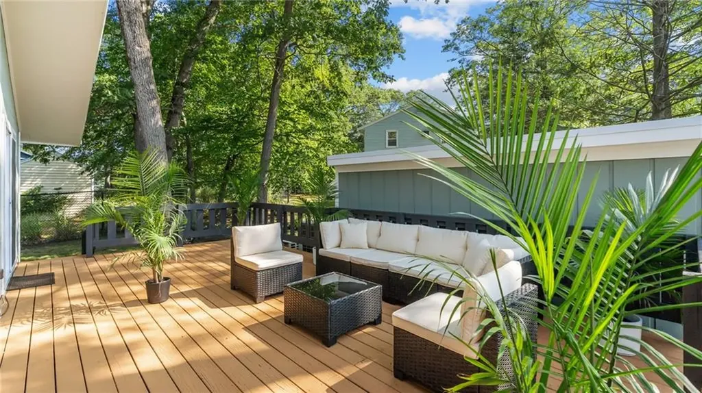 12 Kenmore Way Lincoln RI 02865