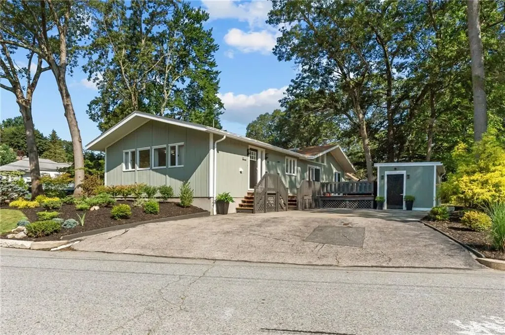 12 Kenmore Way Lincoln RI 02865