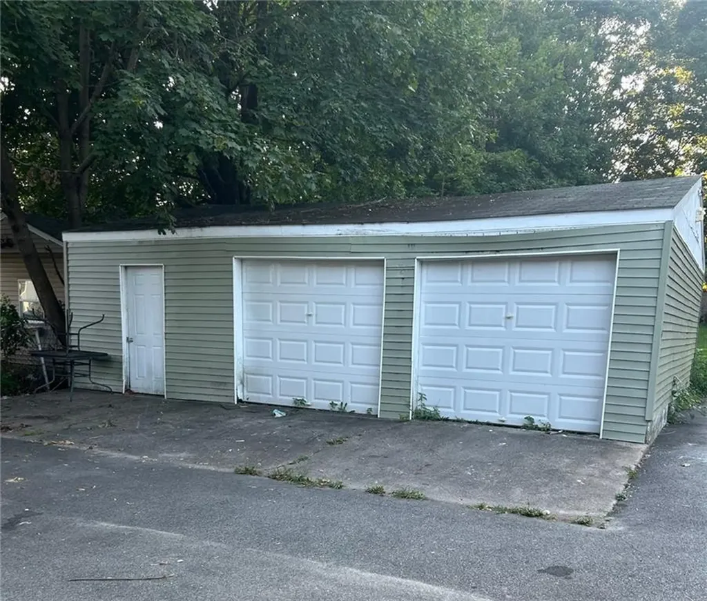 30 Harris Street Coventry RI 02816