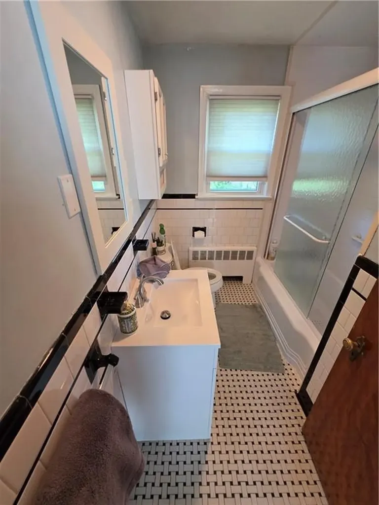 168 Wolcott Avenue Middletown RI 02842