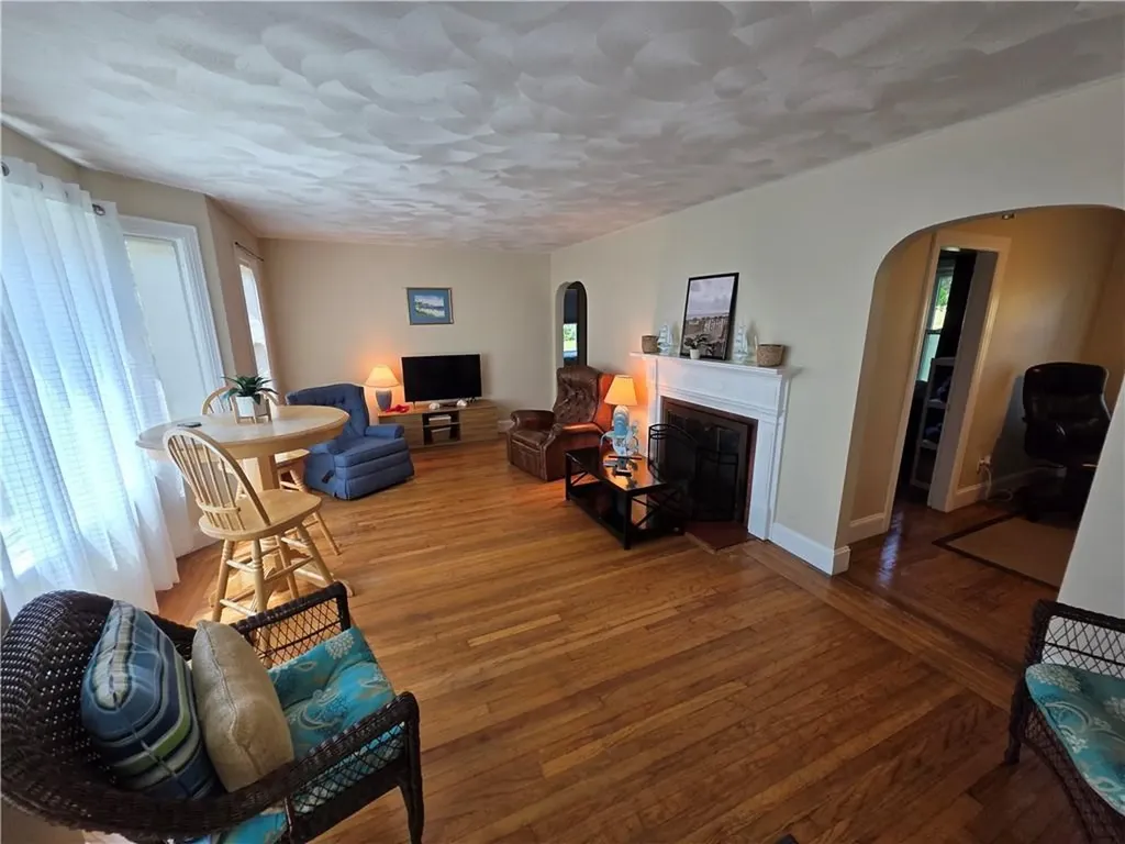 168 Wolcott Avenue Middletown RI 02842