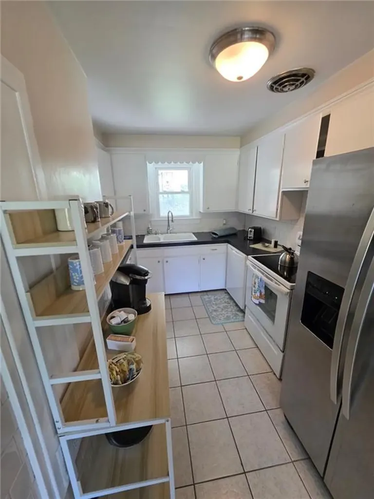 168 Wolcott Avenue Middletown RI 02842