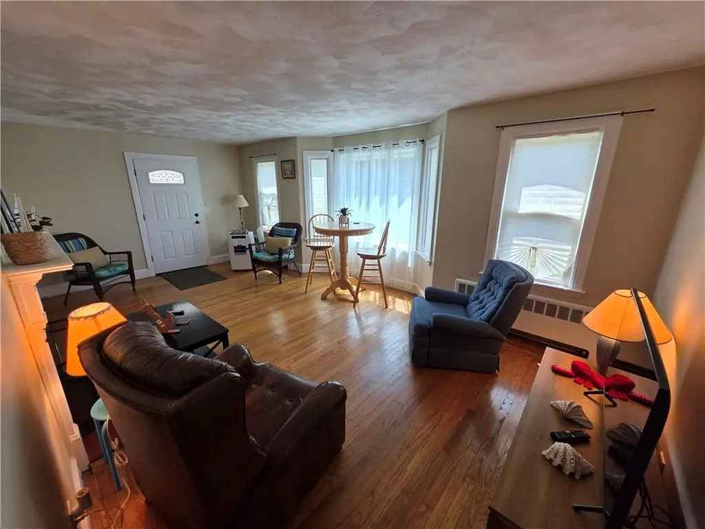 168 Wolcott Avenue Middletown RI 02842