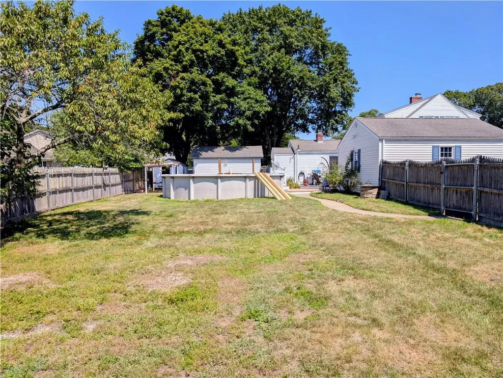 17 Stone Avenue Warwick RI 02889