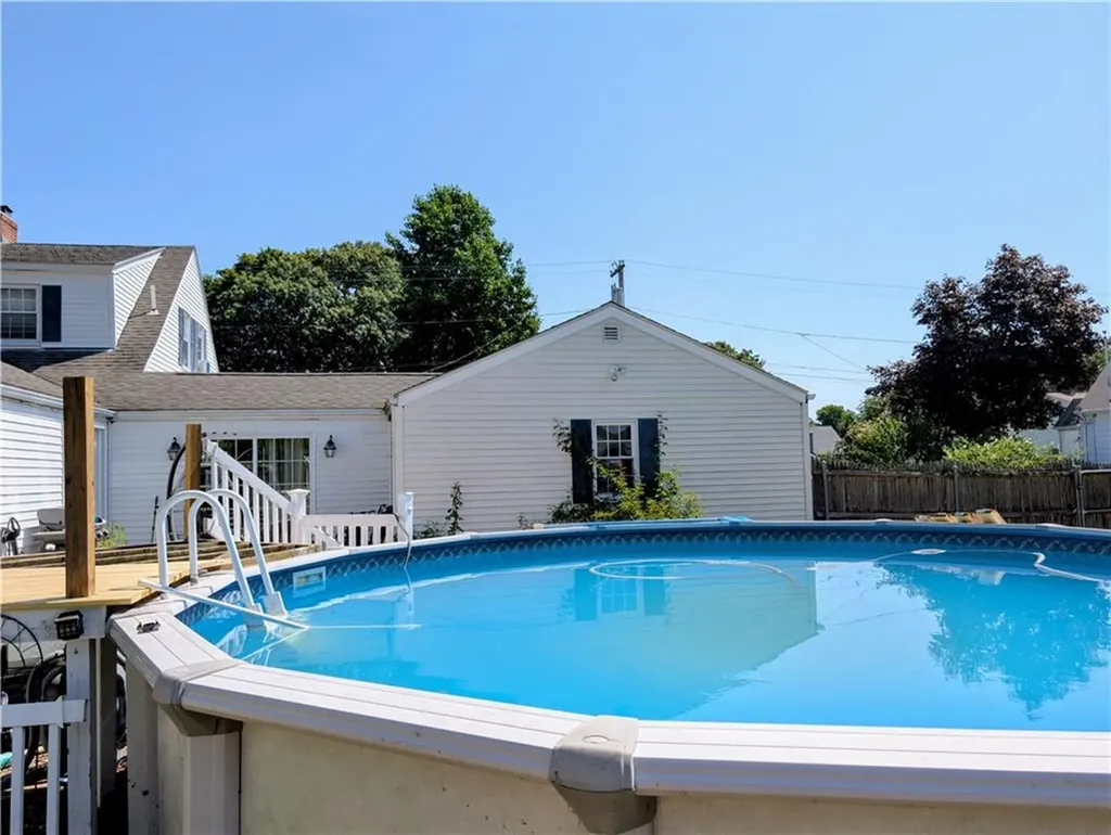 17 Stone Avenue Warwick RI 02889