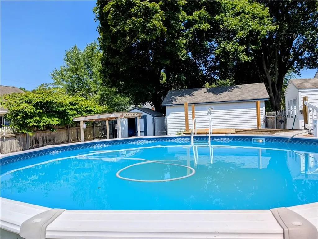 17 Stone Avenue Warwick RI 02889