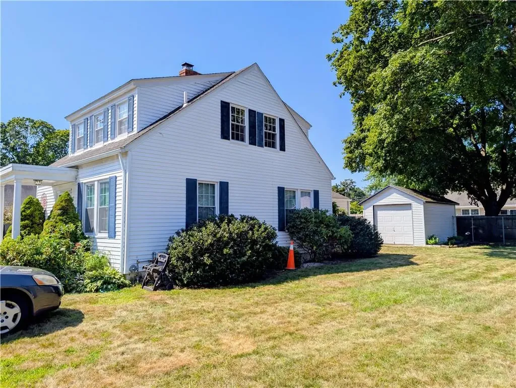 17 Stone Avenue Warwick RI 02889