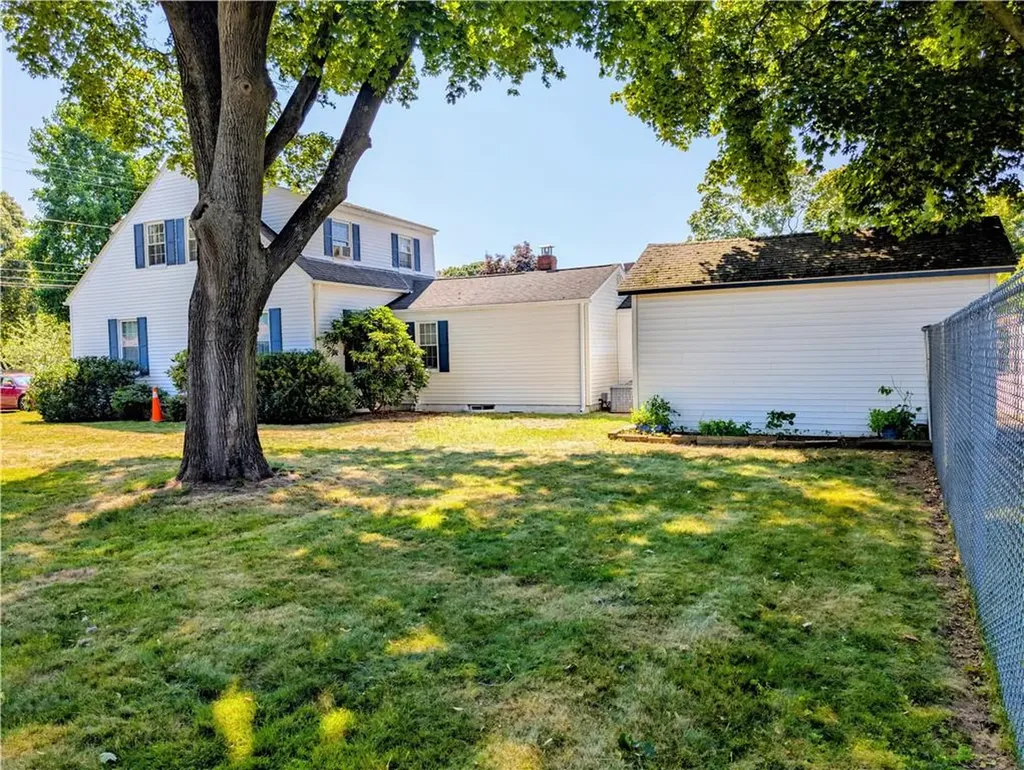 17 Stone Avenue Warwick RI 02889