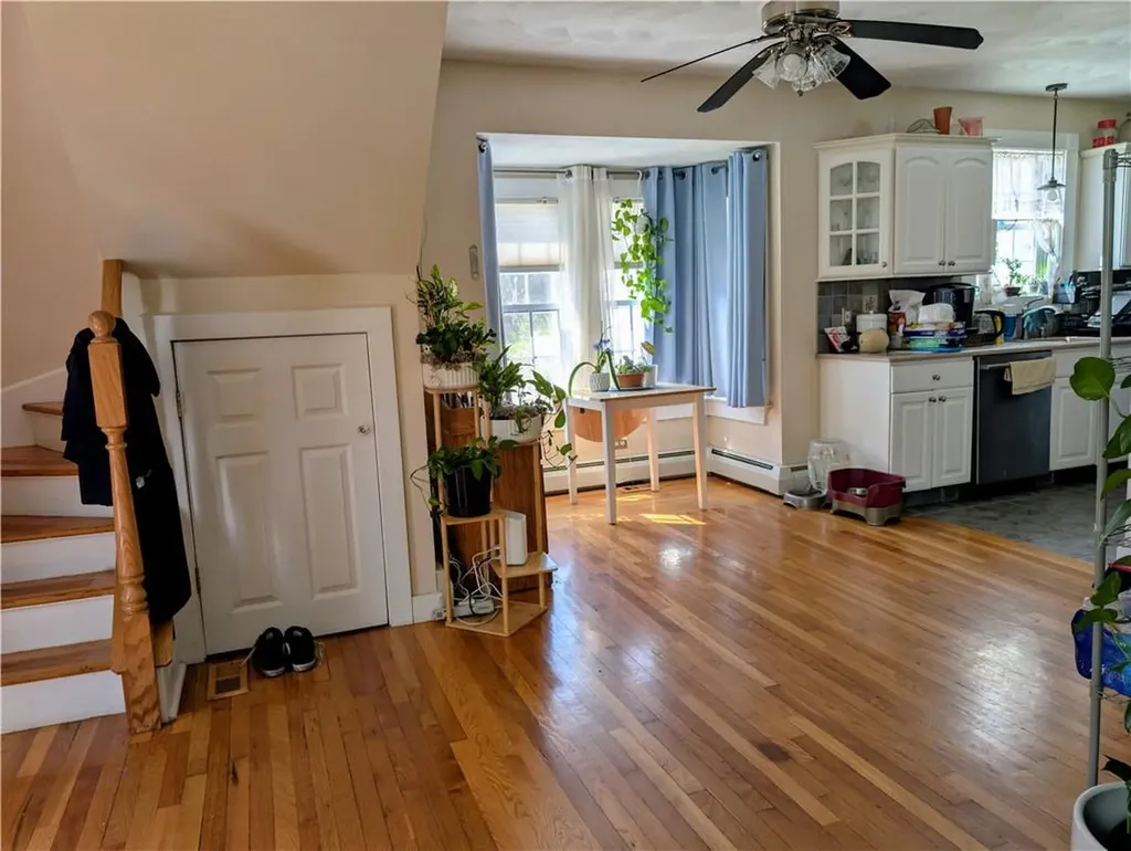 17 Stone Avenue Warwick RI 02889
