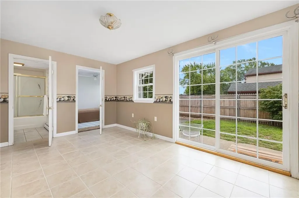 3 Sheffield Street Warwick RI 02889
