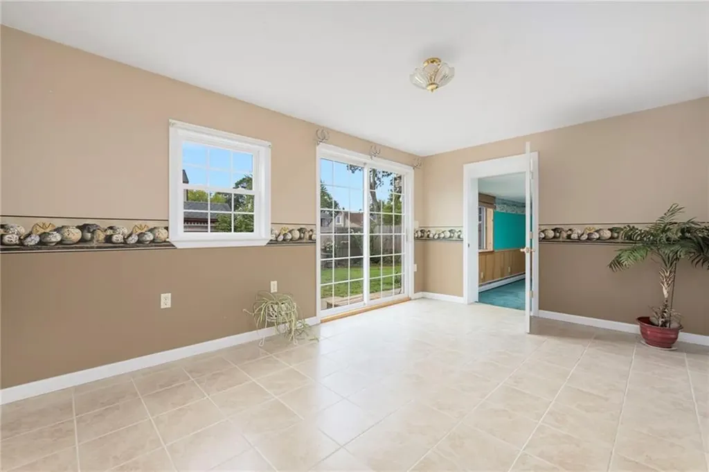 3 Sheffield Street Warwick RI 02889