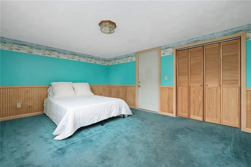 3 Sheffield Street Warwick RI 02889