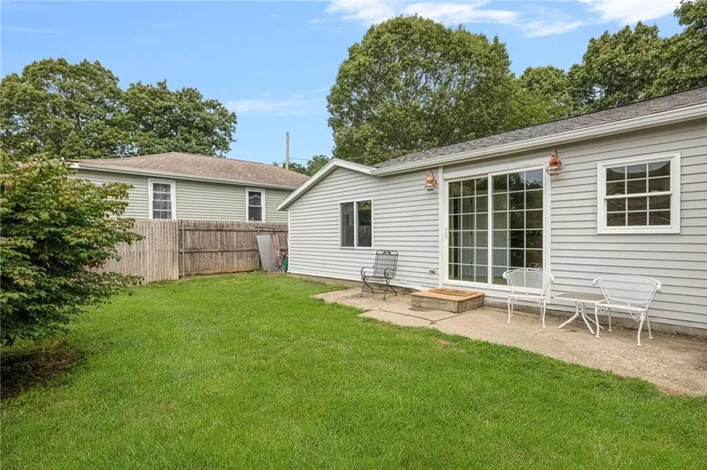 3 Sheffield Street Warwick RI 02889