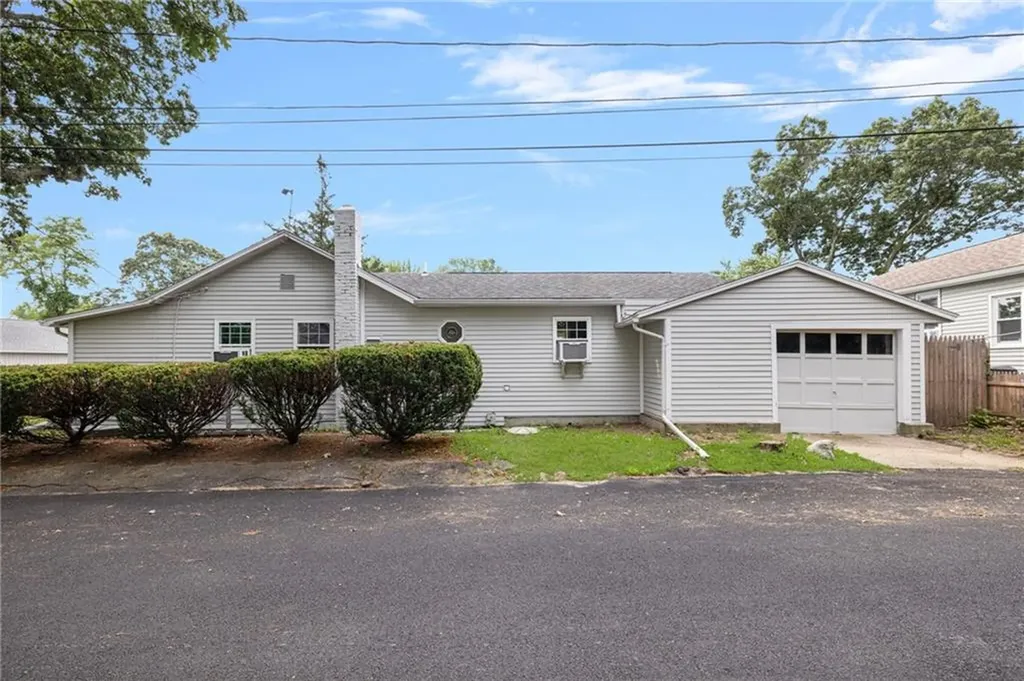 3 Sheffield Street Warwick RI 02889