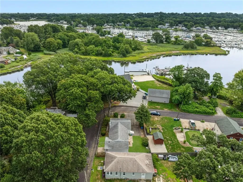3 Sheffield Street Warwick RI 02889