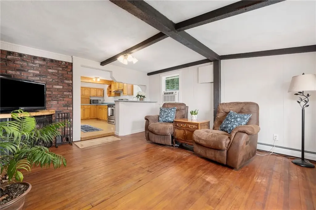 3 Sheffield Street Warwick RI 02889