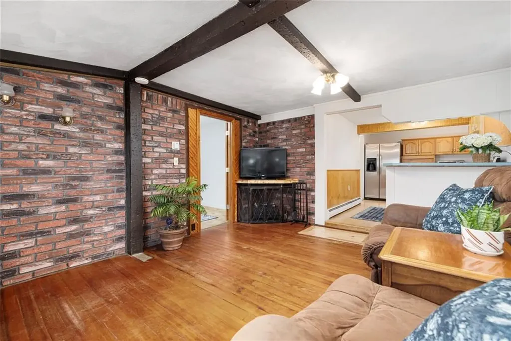 3 Sheffield Street Warwick RI 02889