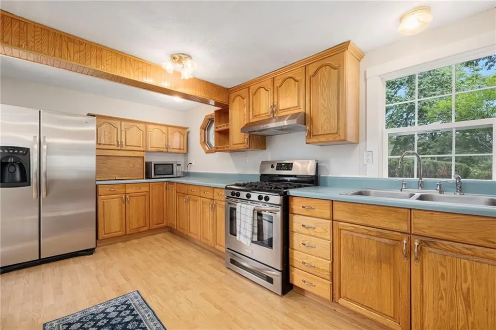 3 Sheffield Street Warwick RI 02889