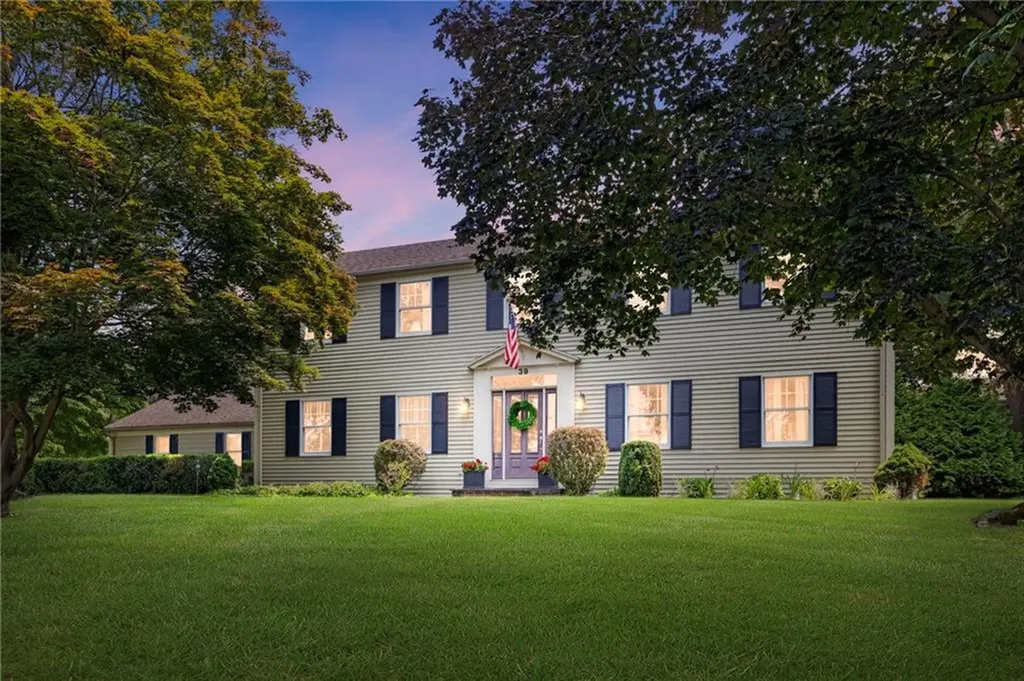 39 Applewood Road Cranston RI 02920