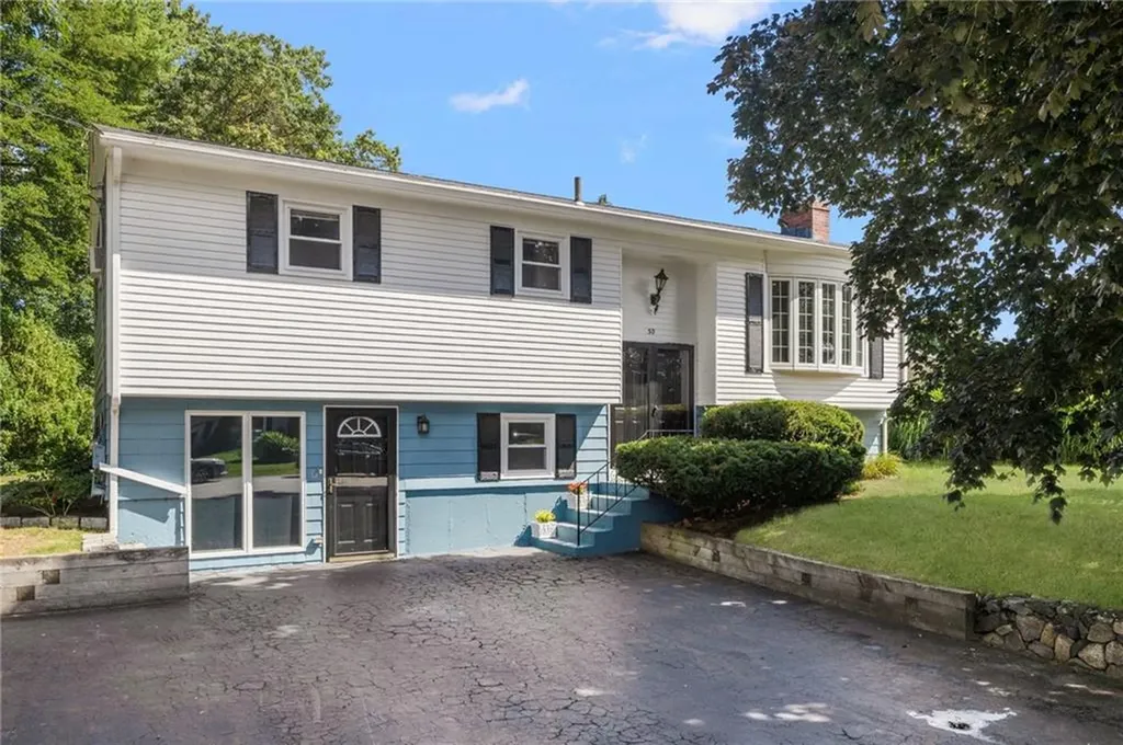 30 Birchwood Lane West Warwick RI 02893
