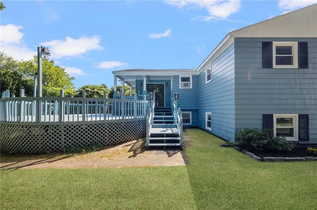 30 Birchwood Lane West Warwick RI 02893