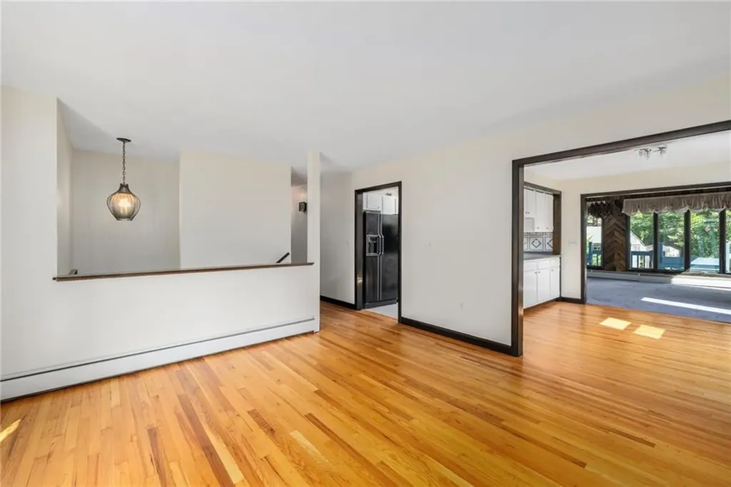30 Birchwood Lane West Warwick RI 02893