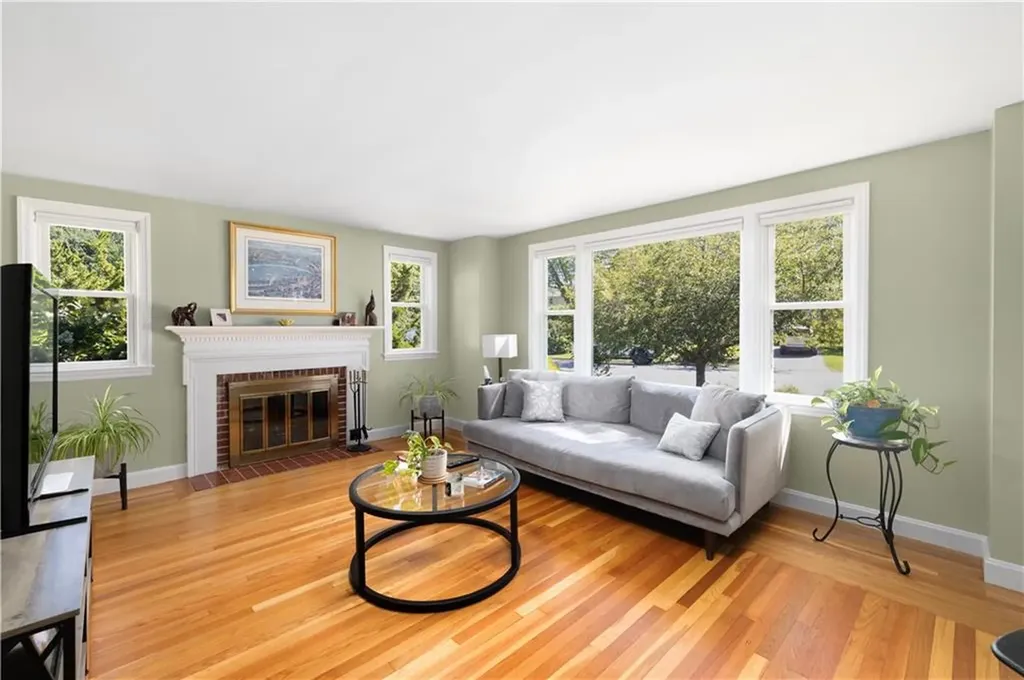 29 Juniper Drive Cranston RI 02920