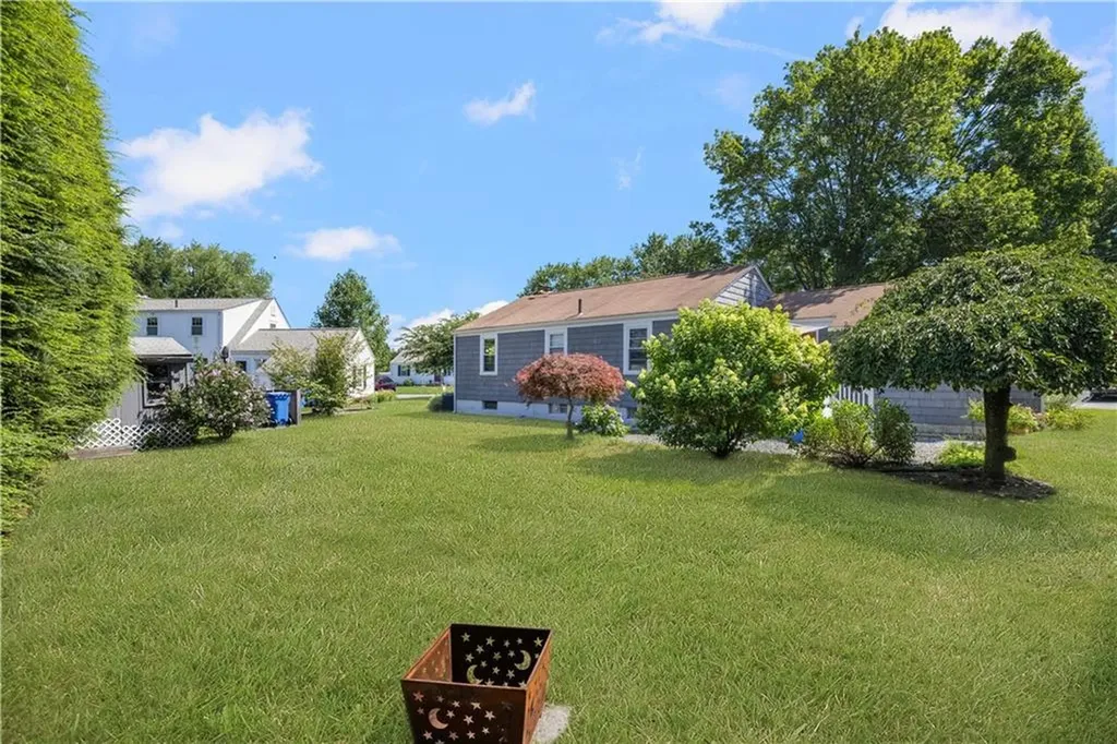 29 Juniper Drive Cranston RI 02920