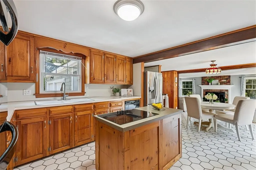3 Indigo Road Barrington RI 02806