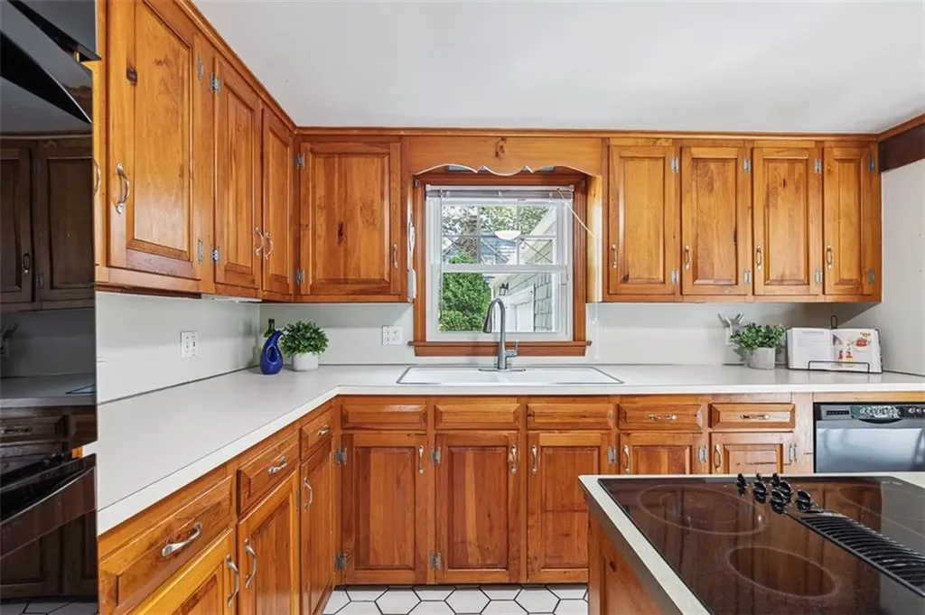 3 Indigo Road Barrington RI 02806