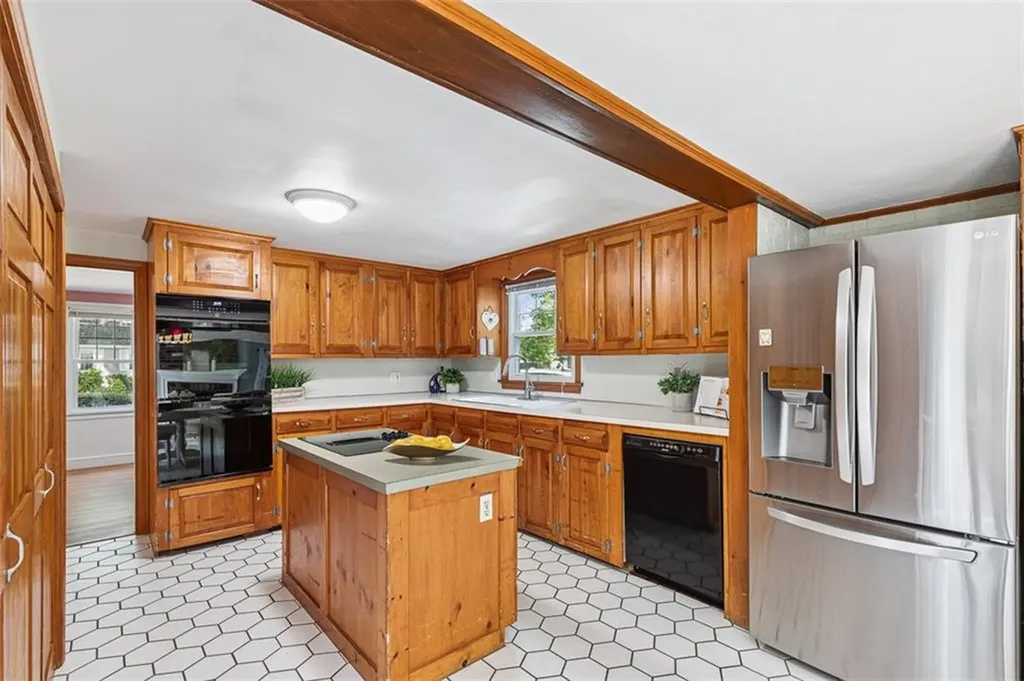 3 Indigo Road Barrington RI 02806