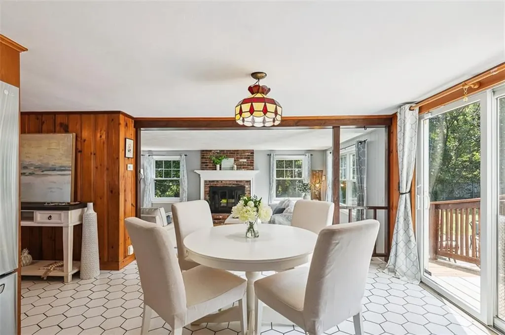 3 Indigo Road Barrington RI 02806