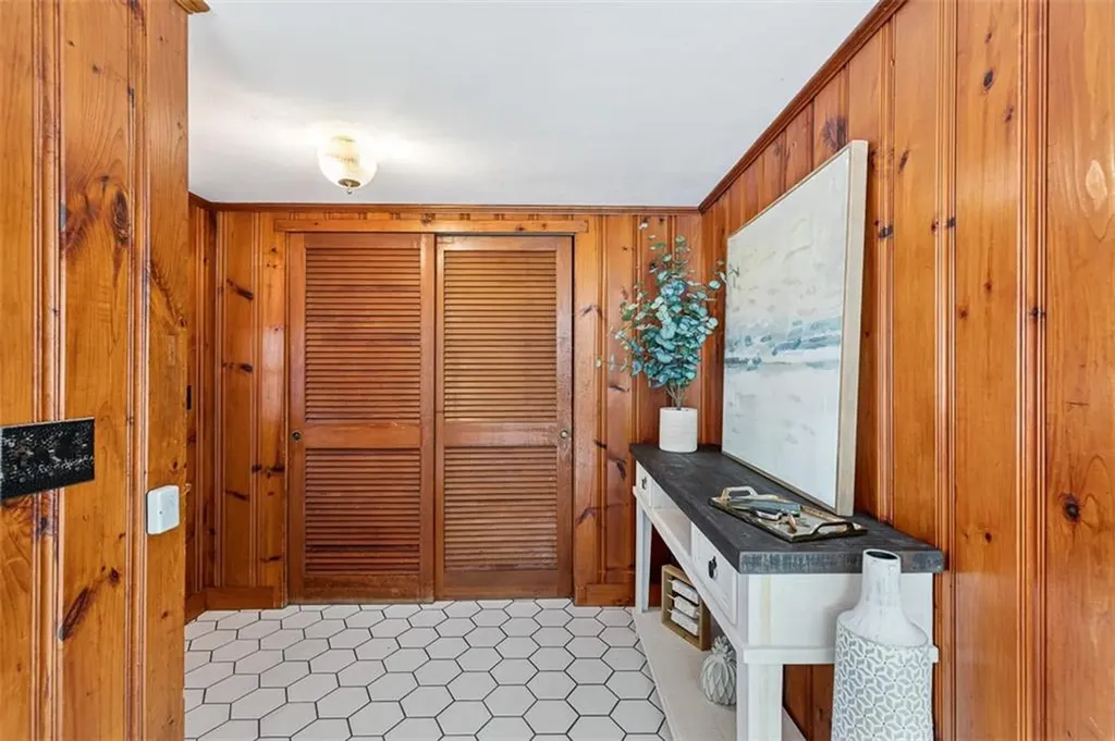 3 Indigo Road Barrington RI 02806