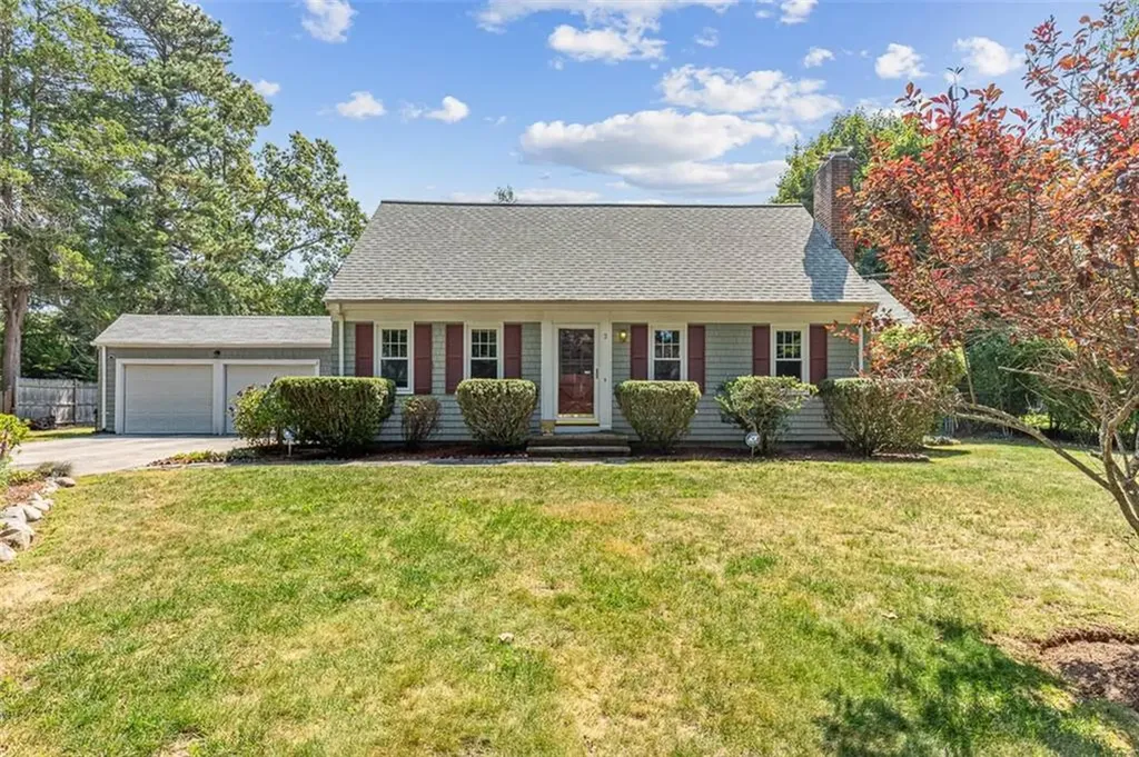 3 Indigo Road Barrington RI 02806
