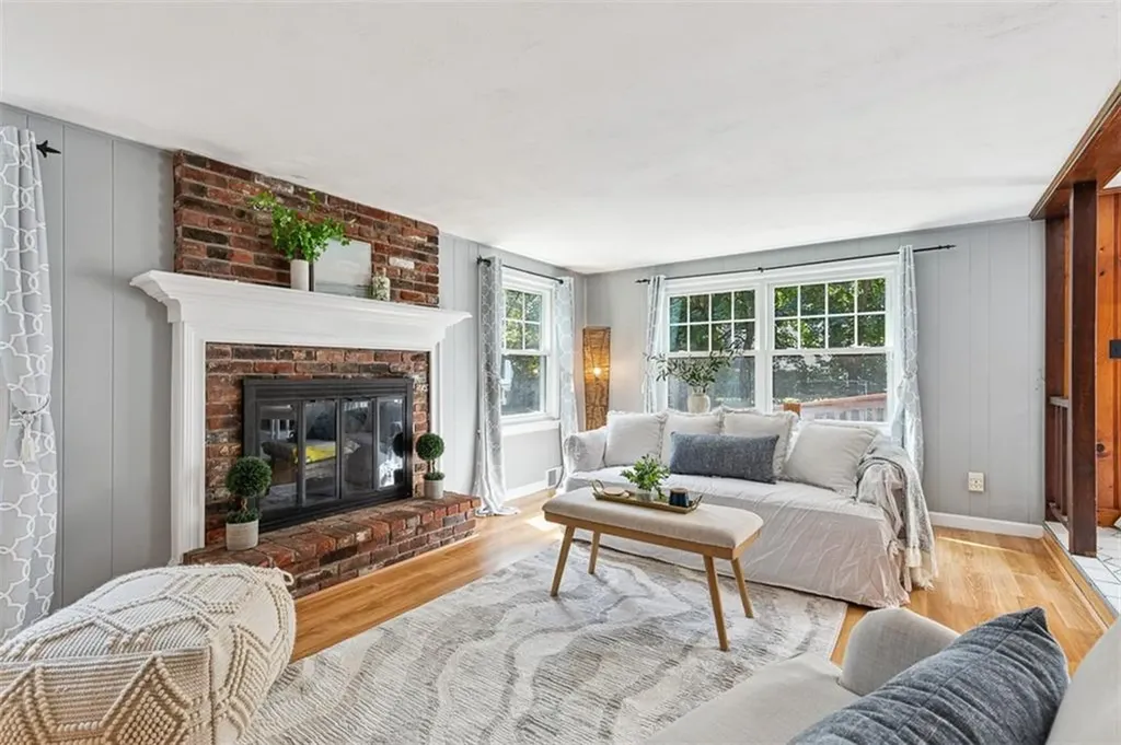 3 Indigo Road Barrington RI 02806