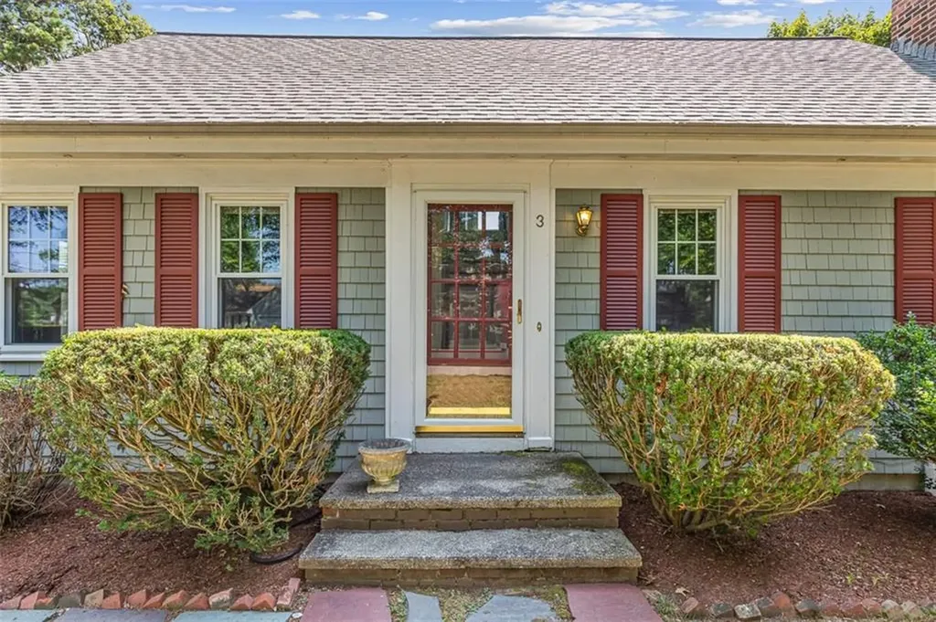 3 Indigo Road Barrington RI 02806