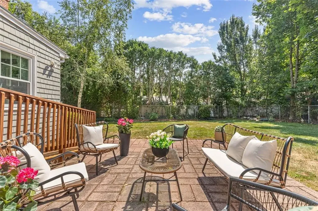 3 Indigo Road Barrington RI 02806